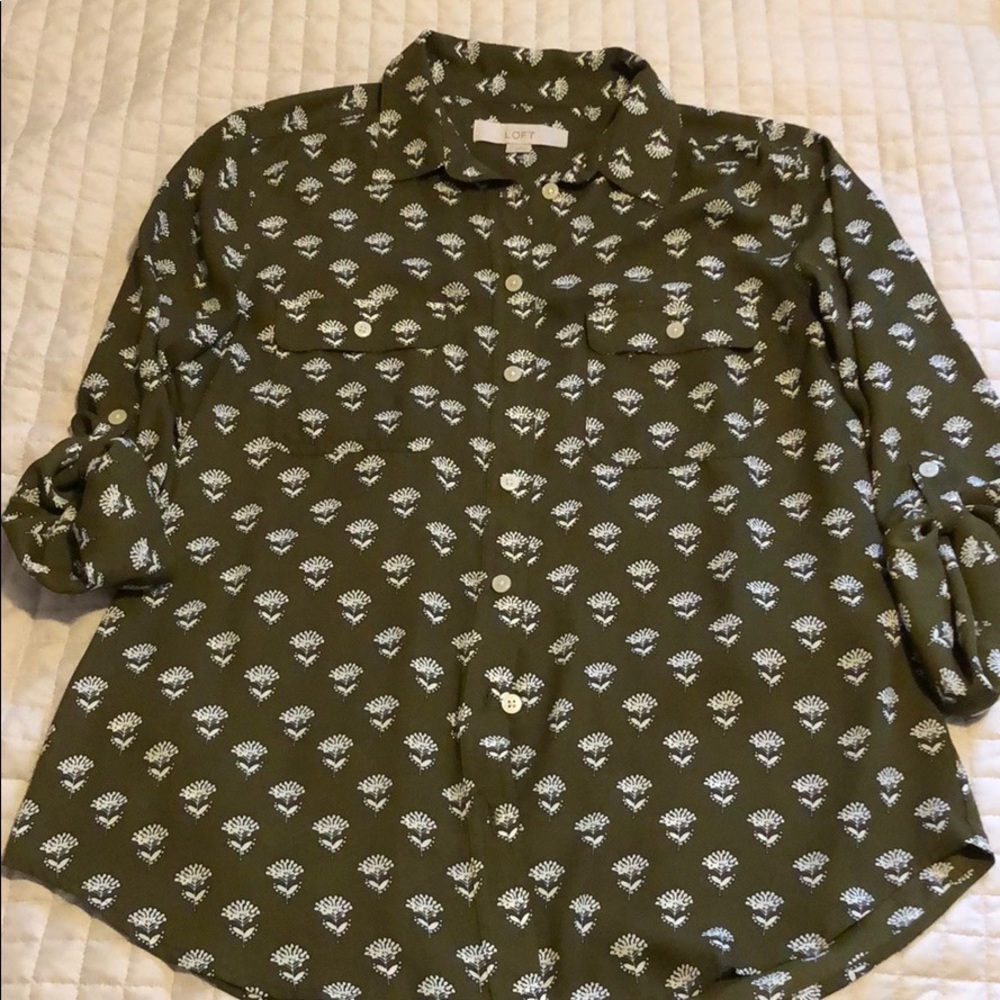 Women’s Loft Button Down Top